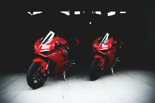 2025 Sportbike Battle: Ducati Panigale V4 S vs. Aprilia RSV4 Factory