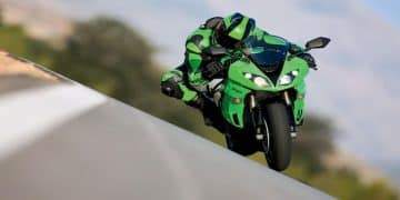 2024 Kawasaki Ninja 400 Review: Is It the Best Beginner Sportbike? - Cover Image